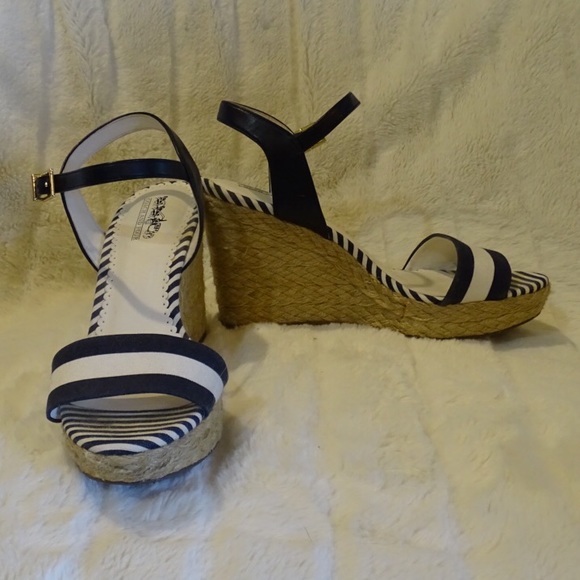 Coach and Four Wedges - Picture 8 of 8